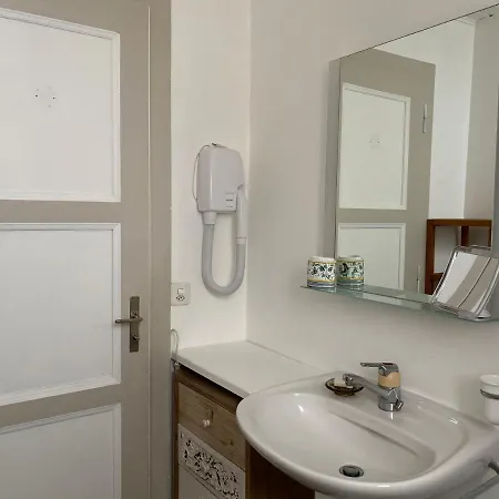 Homestay Independante Avec Sa Salle De Bain Forel
